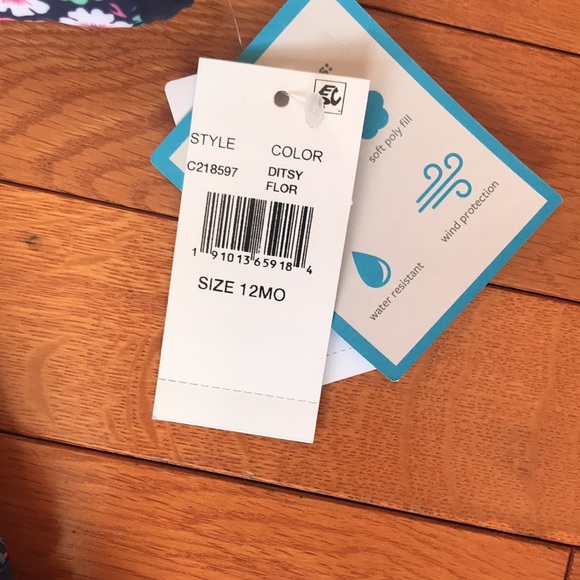 Brand new Carter’s toddler snowsuit - Picture 3 of 4